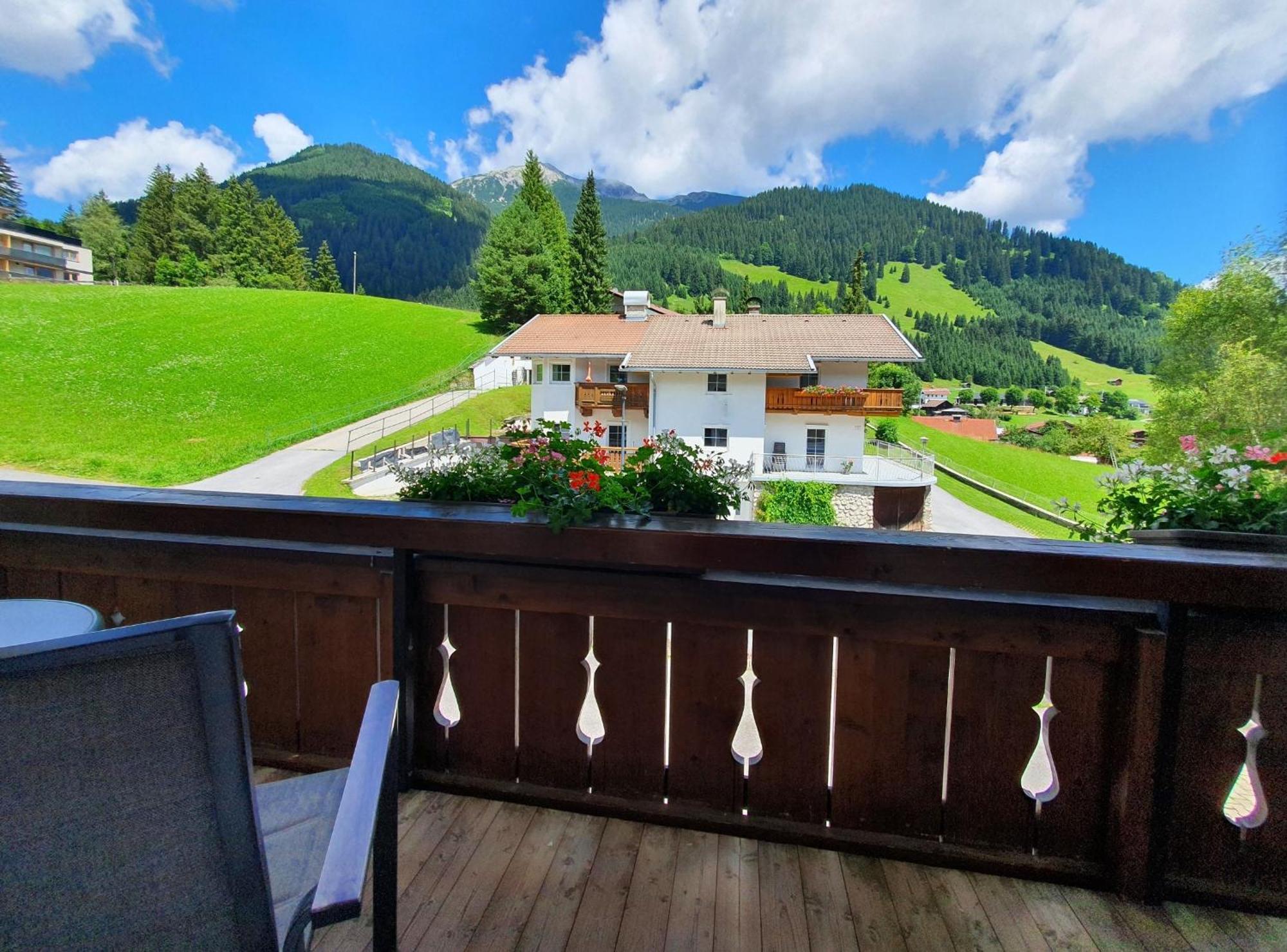 Hotel Klockerhof Lermoos Exteriör bild