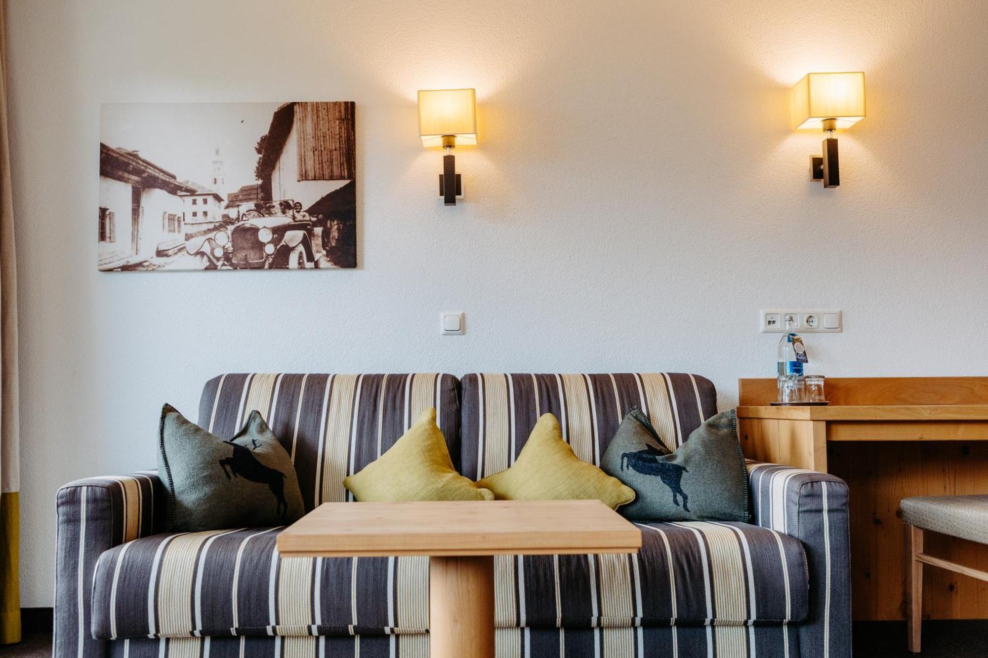 Hotel Klockerhof Lermoos Exteriör bild